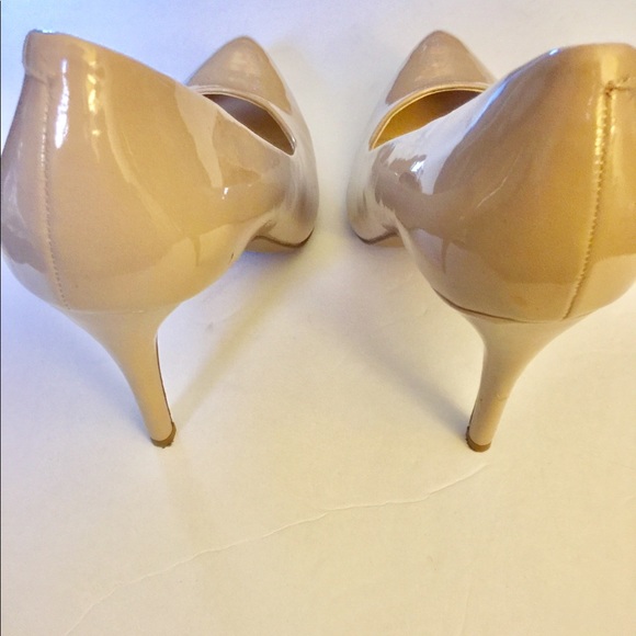 Beautiful SZ 10 Nude Pumps 🌸🌸🌸 - Picture 5 of 8